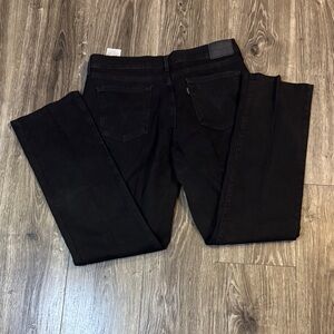 Levi's Women's Black Relaxed Jeans